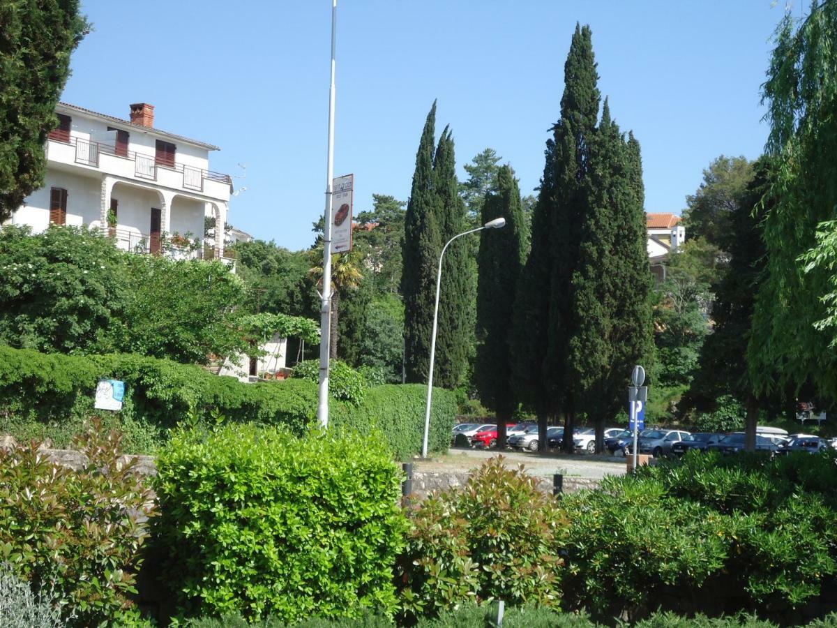 Apartments Matuc Malinska Kültér fotó